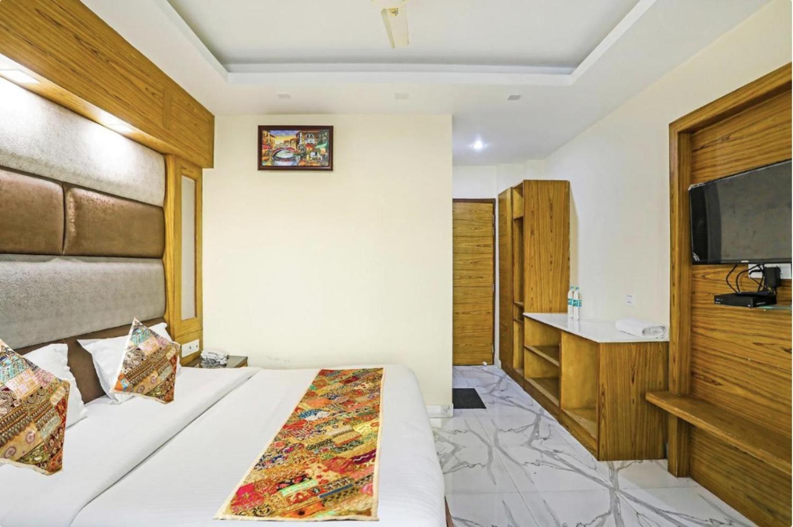 Hotel Woods View - Mall Road Mussoorie Kültér fotó