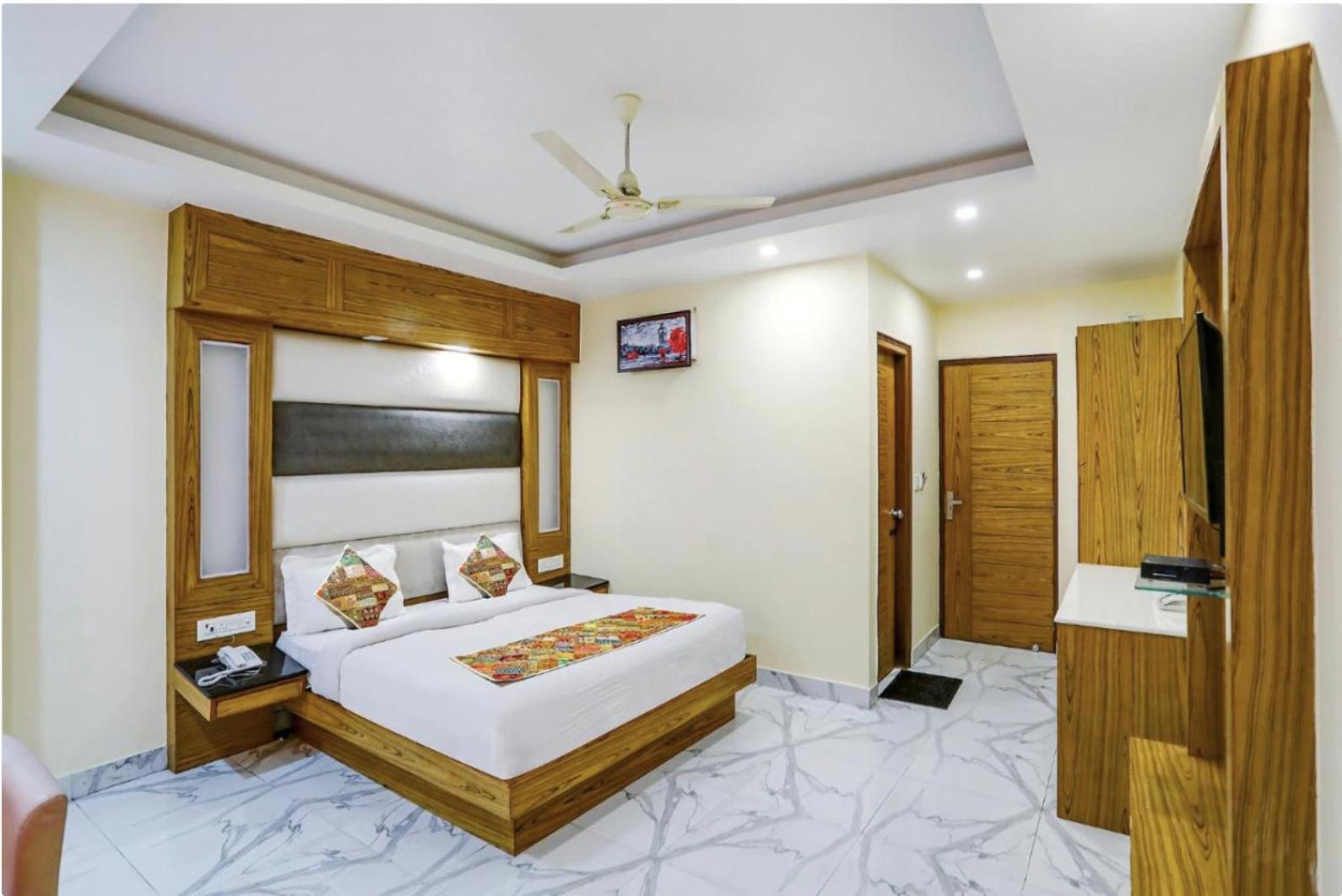 Hotel Woods View - Mall Road Mussoorie Kültér fotó