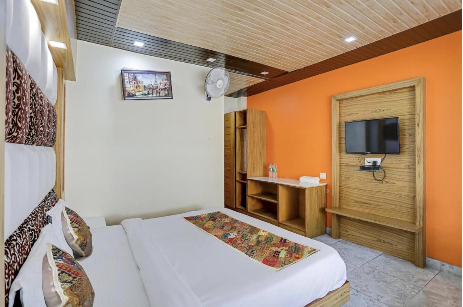 Hotel Woods View - Mall Road Mussoorie Kültér fotó